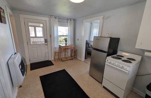 Stow Cabaña | Cottage #7 - Lakefront Cozy Cottage with 1 bedroom in Charming Stow, NY
