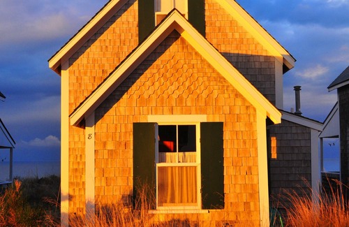 Truro Cabaña | ¡Vistas espectaculares de la bahía de Cape Cod en una playa de asociación privada!