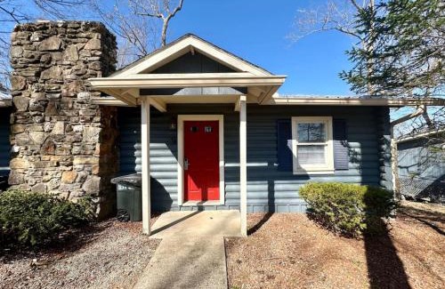 Nancy Casa | Cottage 9-Lees Ford Marina