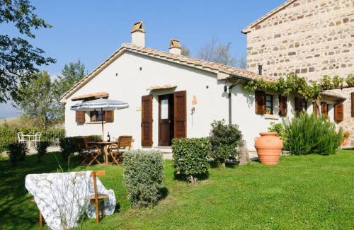 Radicofani Apartamento | Cottage Assolata overlooking the Orcia valley in Tuscany