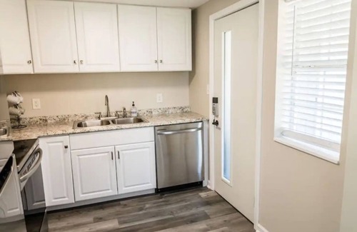 Pretty Bayou Cabaña | Cottage At Kingspoint *Newly Renovated*