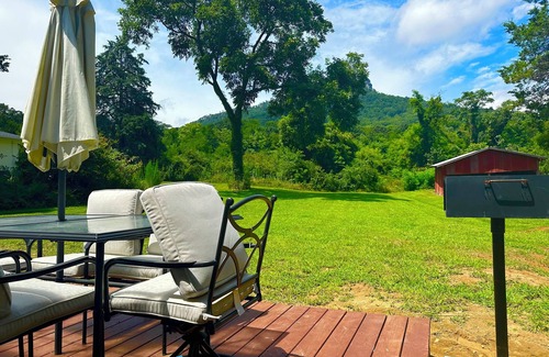 Pinnacle Cabaña | Cottage at Pilot Mountain