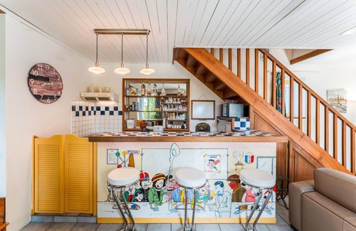 Pont-Saint-Esprit Cabaña | Cottage 'Atelier De Fernand - Mas Des Iles' with Private Terrace, Shared Garden and Wi-Fi