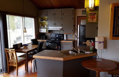Kaslo Cabaña | Cottage By the River