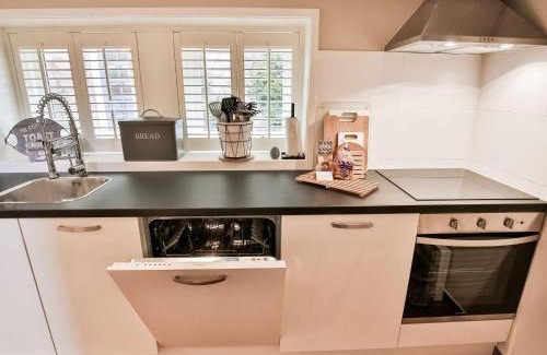 Paesens-Moddergat Casa | Cottage by Wadden Sea with Scenic Views
