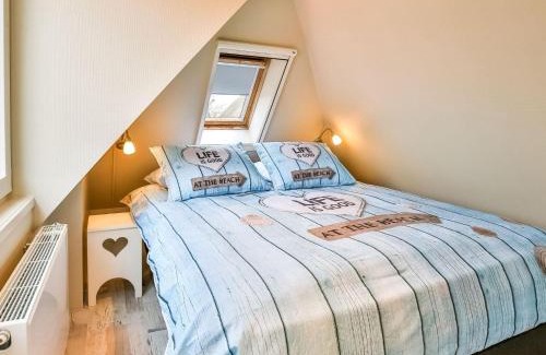 Paesens-Moddergat Casa | Cottage by Wadden Sea with Scenic Views