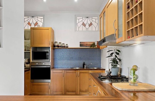 Gerringong Casa | Cottage Charm with Hinterland View and 5 minutes walk to boat harbour