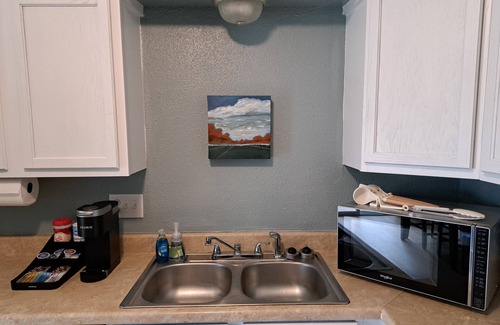 Pecan Tree - McCullough Apartamento | Cottage Close to Campus - Scenic Stroll to Kyle