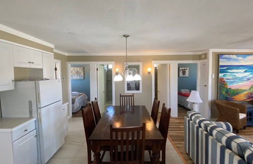 Kill Devil Hills Cabaña | Cottage Close To Beach and abuts the Wright Brother Memorial