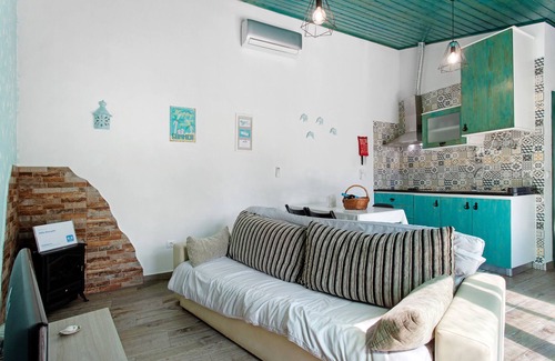 Nadadouro Cabaña | Cottage 'Country House - Lagoa De Óbidos' with Private Terrace, Wi-Fi and Air Conditioning