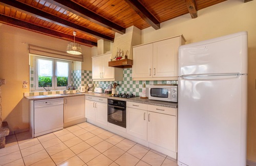 La Vraie-Croix Casa | Casita de campo 'Domaine De Lestroué - Belle-île' con piscina compartida, terraza privada y Wi-Fi