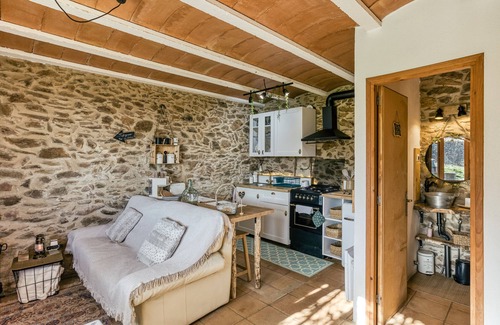Susqueda Cabaña | Casita de campo 'El Graner' con vistas a la montaña, jardín privado y Wi-Fi