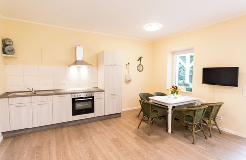 Oberhavel Condominio | Cottage. Ferienwohnung. Rietet Seenähe, Erholung, Ruhe und Tierfreundlichkeit