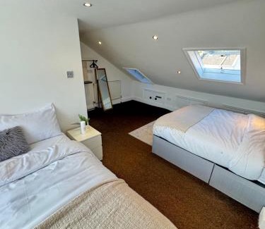 Leyton Apartamento | Cottage Flat 2BD Leyton Near Central Line - Sleeps 10
