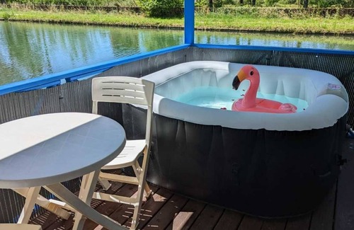 Ouges Casa | Cottage Flottant Insolite Terrasse Nature Pêche Près Dijon