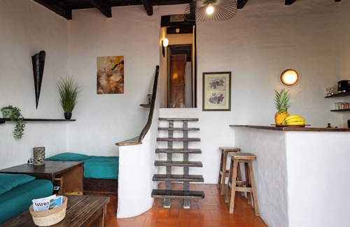 Istres Casa | Cottage for 4 p. The heart of Provence. 3 km from Istres Waterfront location !