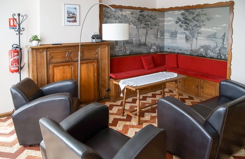 Solre-le-Chateau Cama Y Desayuno | Cottage for 8 people near Valjoly