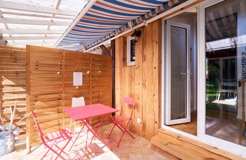 Eyliac Cabaña | Cottage 'À L'envol' with Private Terrace and Shared Garden