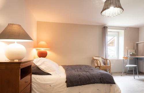 Chateauneuf-de-Galaure Apartamento | Cottage Les Figues 1