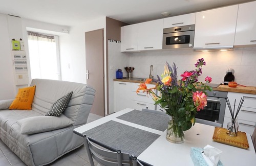 Chateauneuf-de-Galaure Apartamento | Cottage Les Figues 1