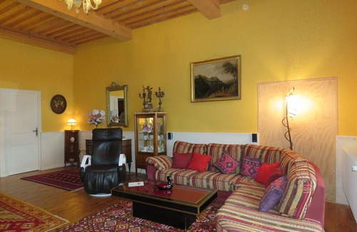 Saint-Bonnet-le-Chastel Otro | COTTAGE 6 pers. in a Castle, Auvergne Rhône Alpes, Nature, Mountain Biking, Hiking