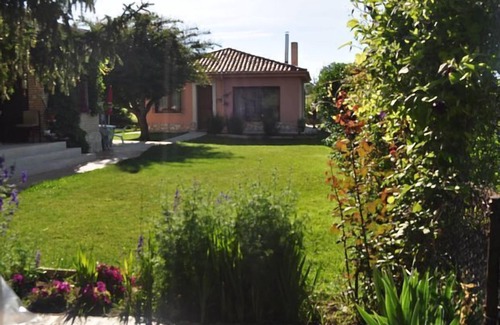 Santibanez del Val Cabaña | Casa rural (alquiler íntegro) El Jardín de Manuela para 6 personas
