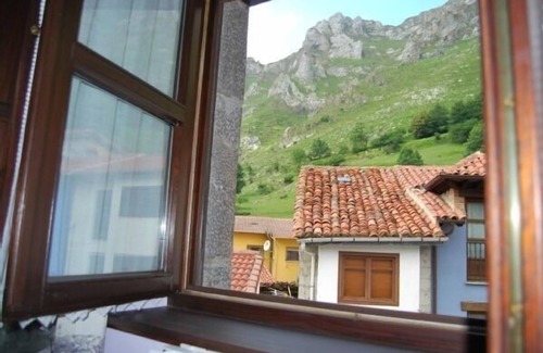 Tielve Cabaña | Casa rural (alquiler íntegro) El Colladín para 9-10 personas