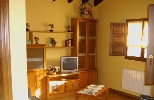 La Cueva Cabaña | Casa rural (alquiler íntegro) El Regueru para 4 personas