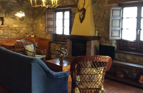 Ceceda Cabaña | Casa rural (alquiler íntegro) Foína para 4 personas