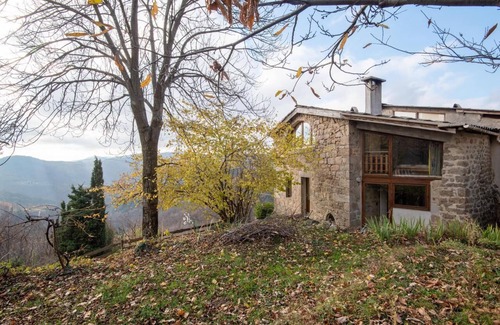 Gluiras Casa | Casita de campo "Gîte De Chapelèche Les Genêts 7 Pl" con vistas a la montaña