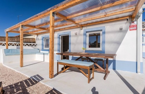 Aljezur Cabaña | Cottage in Aljezur- 2 bed ensuite-Casinha da Ivone