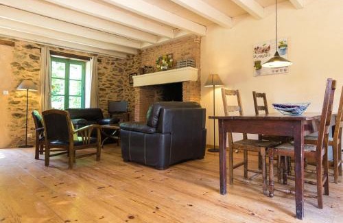 Chalais Casa | Cottage in Chaleix near Forest and Lake