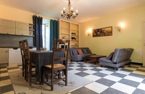 Chalais Casa | Cottage in Chaleix near Forest & Lake