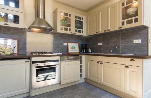 Chalais Casa | Cottage in Chaleix near Forest & Lake