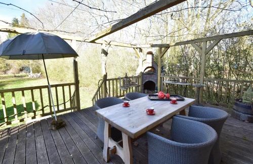Montaron Casa | Cottage in France with Garden near Lake