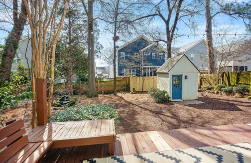 Raleigh Casa | Cottage in Heart of Five Points - Pet Friendly!