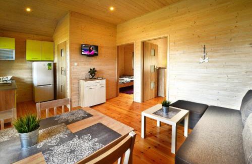 Jaroslawiec Casa | Cottage in Jaros awiec near Heated Pool