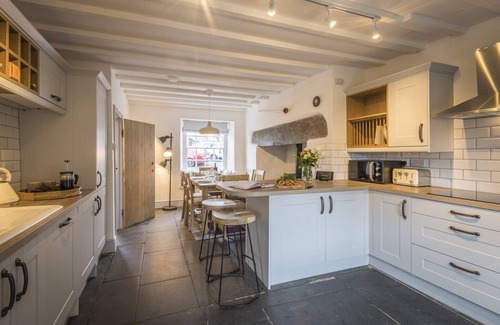 Ffestiniog Cabaña | Casa en Llan Ffestiniog con Jacuzzi