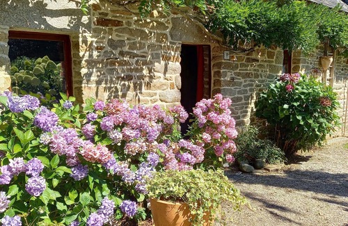 Baye Casa | Cottage in local stone / between land and sea