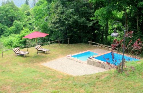 San Quirico Casa | Cottage in Pescia with Pool & Garden