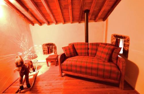 San Quirico Casa | Cottage in Pescia with Pool and Garden