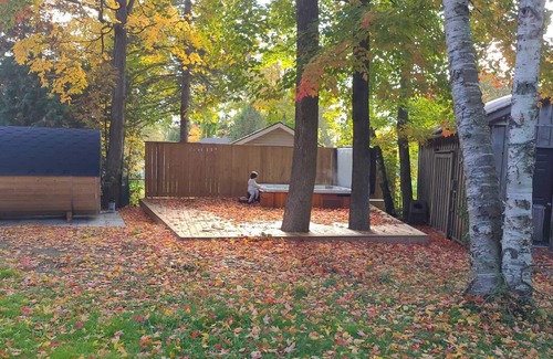 Central Huron Cabaña | Cottage in Private Community with Hot Tub & Sauna. Perfect for big groups!