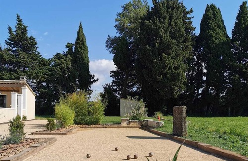 Aureille Casa | Casa rural en Provenza en el corazón de los Alpilles para 4 a 6 personas.