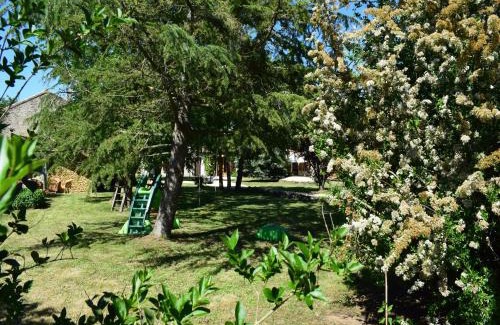 Saint-Jean-de-Sauves Casa | Cottage in Saint-Jean with Terrace