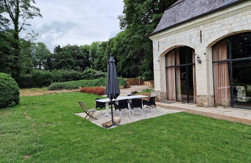 Humieres Casa | Cottage in the estate of a secluded castle.