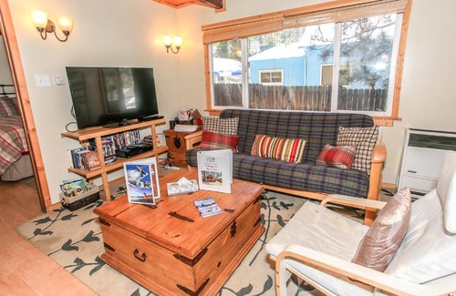 Big Bear Lake Casa | Cottage in the Pines - Great place to stay and close to everything! With Slope views!