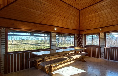 Marindol Cabaña | Cottage in the vineyard, near the river Kolpa