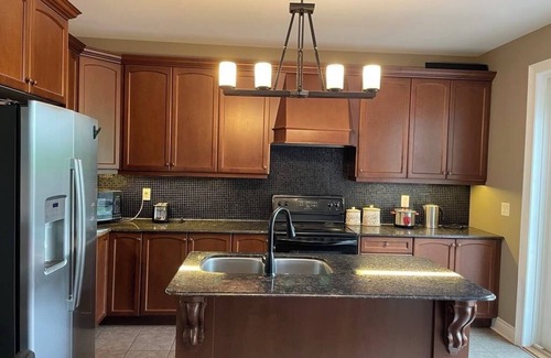 Waterloo Casa | Cottage in town