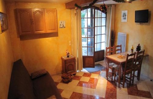 Brou-sur-Chantereine Casa | Cottage in Vaires-sur-Marne near Forest & Lake