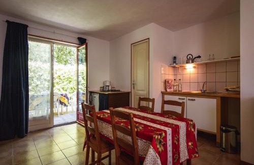 Vezac Casa | Cottage in Vézac near Forest and Lake